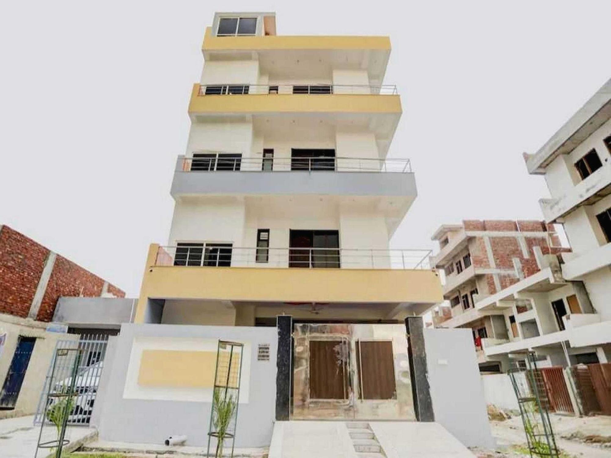 Hotel O Dahleez Noida Exterior foto